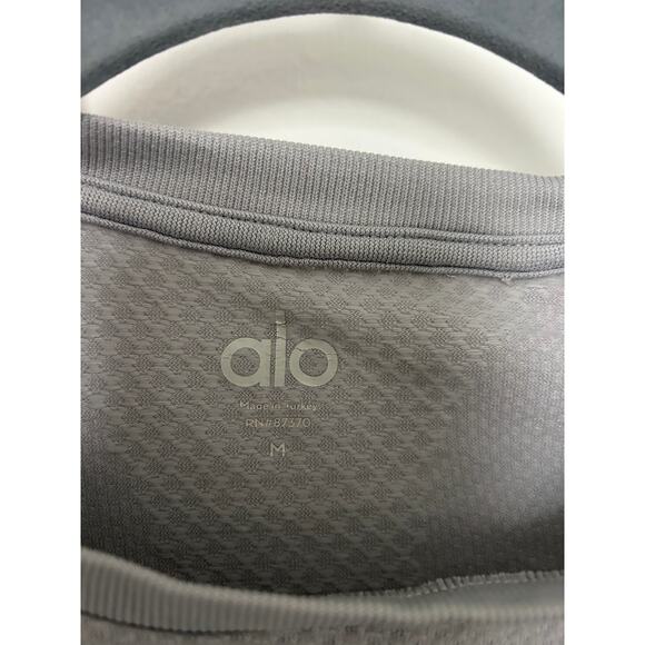 Alo Yoga Long Sleeve Top - Picture 4 of 5